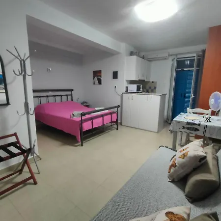 Apartment Fanis & Polina -mavrovouni *